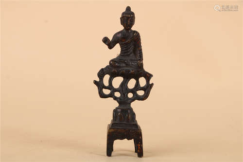 A RARE CHINESE COPPER FIGURE OF AVALOKITESVARA, LIAO DYNASTY