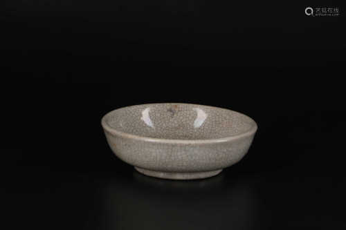 A CHINESE GE WARE BOWL, SONG DYNASTY