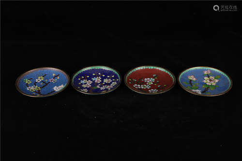 A SET OF FOUR CHINESE CLOISONNE ENAMEL CUP STANDS, QING DYNASTY