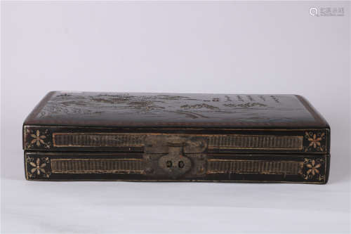 A CHINESE GILT AND BLACK LACQUER BOX WITH COVER, MIDDLE QING DYNASTY