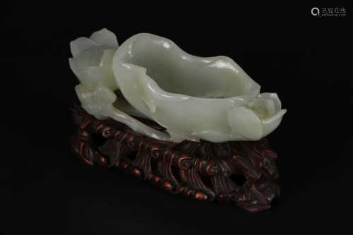 A RARE CHINESE FINE WHITE JADE BRUSH WASHER, QING DYNASTY