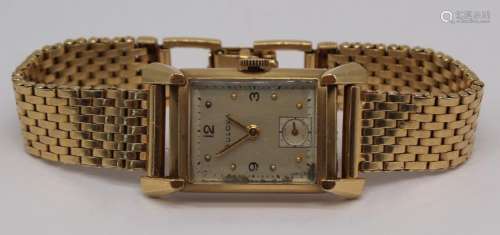 JEWELRY. Vintage Bulova 14kt Gold Wrist Watch.