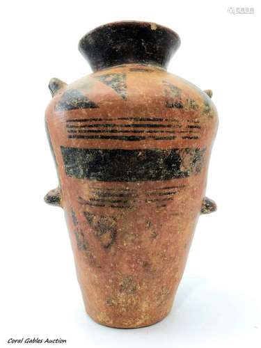 Antique Vase of Quimbaya culture (600 AD - 1600 AD)