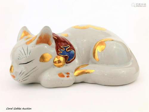 Vintage Chinese Porcelain Cat Figure