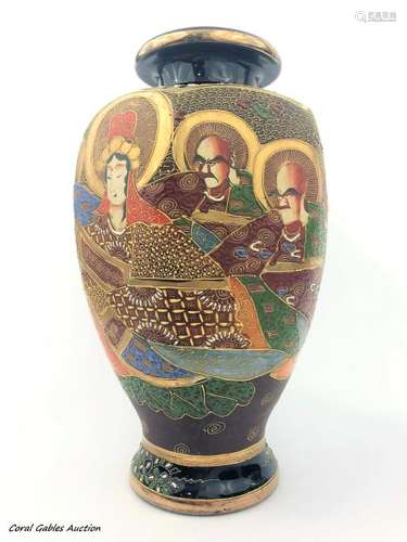 Antique Japanese vase hand-painted satsuma style