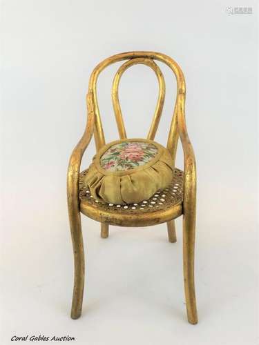 Decoration small chair with its cushion