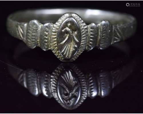 ROMAN BRONZE RING WITH PEACOCK