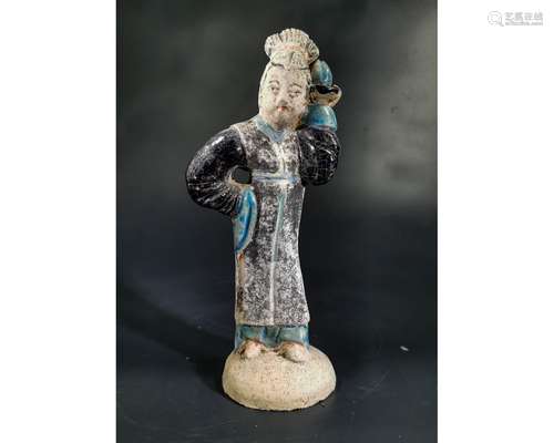 CHINESE MING DYNASTY ATTENDANT FIGURINE