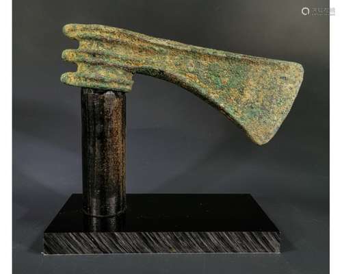 BRONZE AGE AXE HEAD