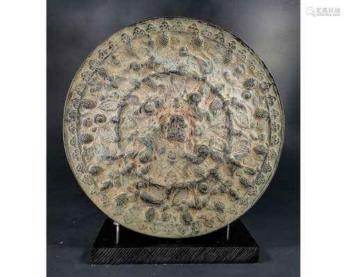 CHINESE ARCHAIC BRONZE MIRROR