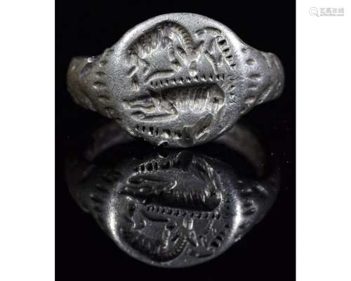 ROMAN LEGIONARY SILVER RING WITH EAGLE, WOLF AND BOAR