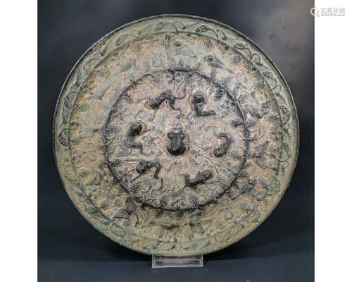 CHINESE ARCHAIC BRONZE MIRROR