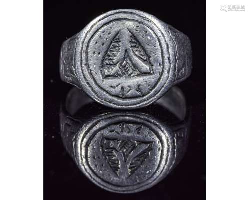 VIKING SILVER RING WITH STYLIZED RAVEN