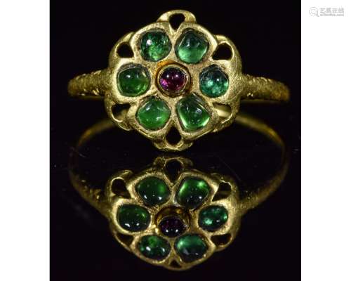 RARE MEDIEVAL GOLD RING WITH AMETHYST AND EMERALDS