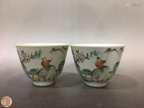 A PAIR OF FAMILLE ROSE CUPS