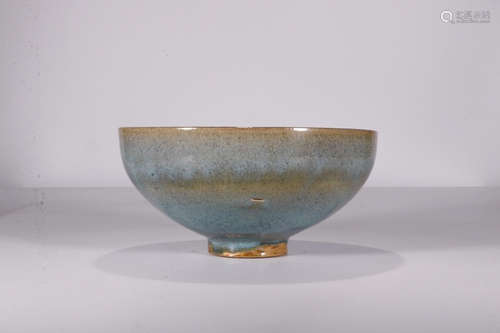 A LARGE JUN YAO BOWL