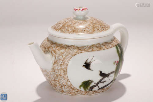 A YONGZHENG MARK FAMILLE ROSE TEA POT