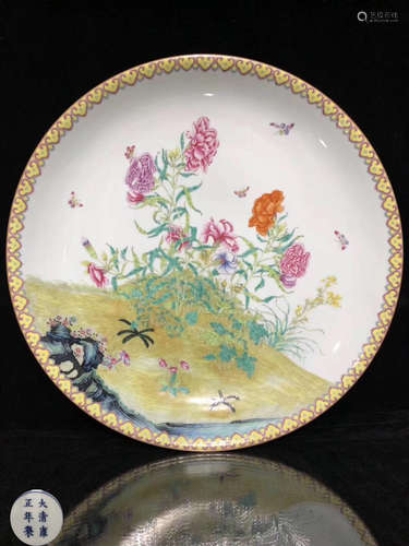 A YONGZHENG MARK FAMILLE ROSE PLATE