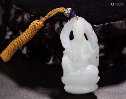 A HETIAN JADE GUANYIN PENDANT