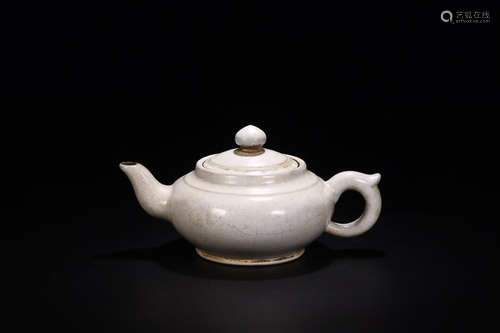 WHITE GLAZE ZISHA TEAPOT