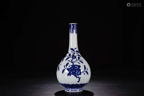 QIANLONG MARK BLUE&WHITE VASE