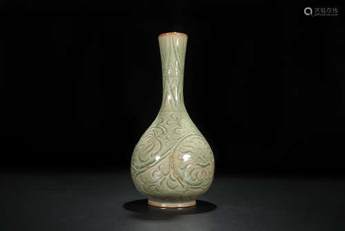 YAOZHOU KILN CARVING VASE