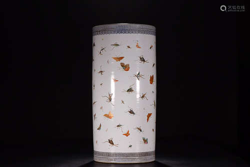 FAMILLE ROSE INSETS PATTERN VASE