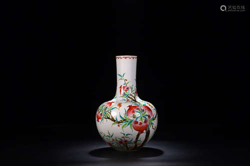 QIANLONG MARK FAMILLE ROSE GLOBULAR VASE