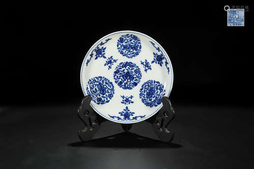 QIANLONG MARK BLUE & WHITE PLATE