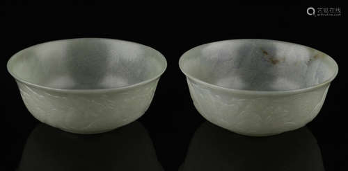 A PAIR OF HETIAN JADE CARVED FLOWER BOWL