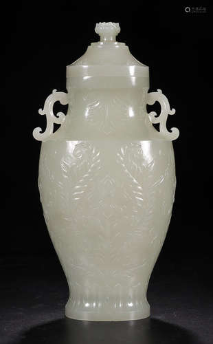 A HETIAN JADE  FLOWER PATTERNS CARVED VASE