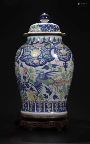 A BLUE AND WHITE  PHOENIX PATTERN RED AND GREEN COLORED JAR