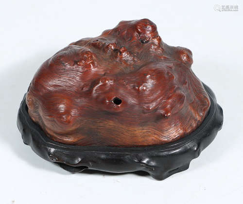 FANCY WOOD RUI BEAST CENSER & RED WOOD BASE