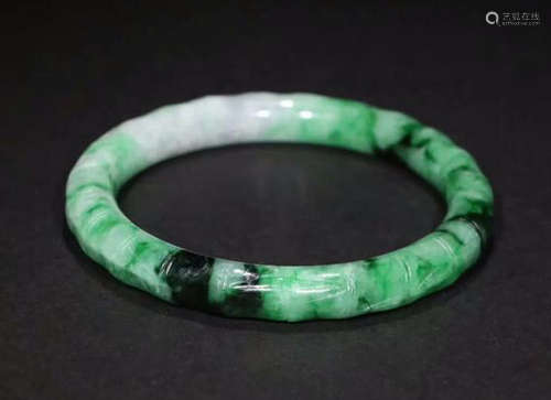 JADEITE BAMBOO PATTERN BANGLE