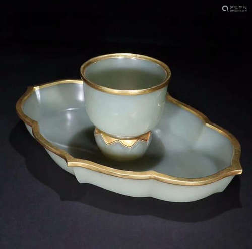 HETIAN JADE LOTUS SHAPE PLATE & CUP