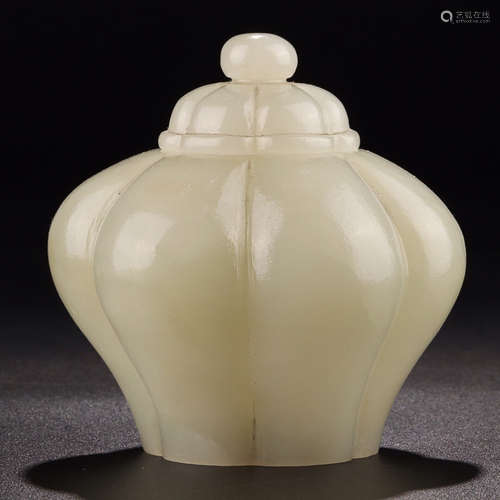 HETIAN JADE MELON SHAPE COVER JAR