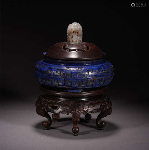 CHINESE LAPIS CENSER WITH ROSEWOOD JADE KNOT LIDDER AND BASE
