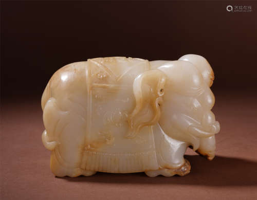 CHINESE WHITE JADE ELEPHANT TABLE ITEM
