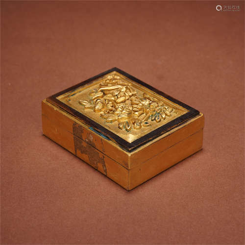 CHINESE GILT BRONZE FLOWER SQUARE BOX