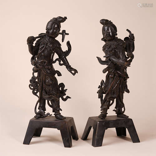 PAIR OF CHINESE BRONZE STANDING BEAUTY