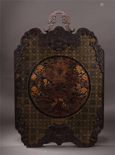 CHINESE GOLD PAINTED LACQUER WALL HANGED SCREEN