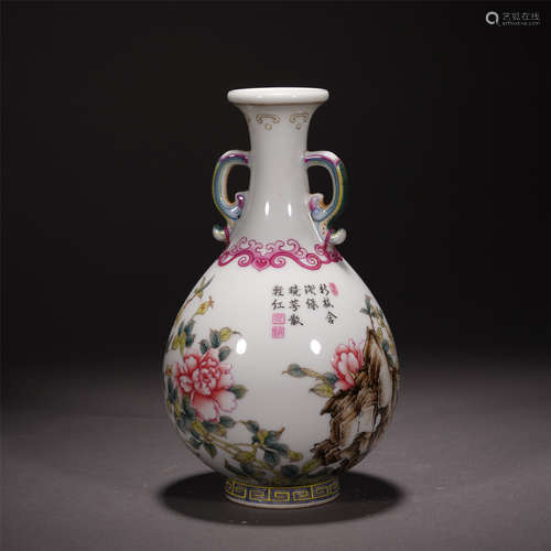 CHINESE PORCELAIN ENAMLE GLAZE FLOWER AND POEM HANDLED YUHUCHUN VASE