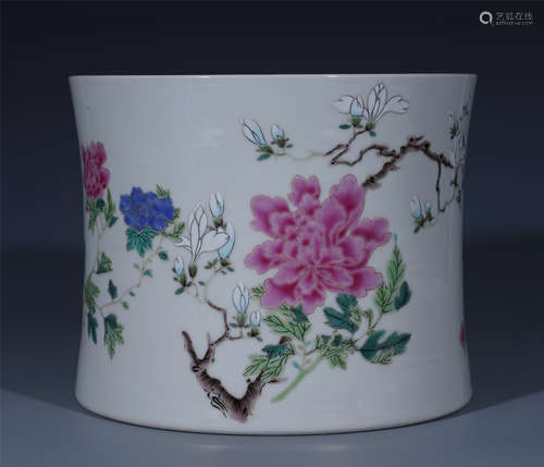 CHINESE PORCELAIN FAMILLE ROSE FLOWER BRUSH POT