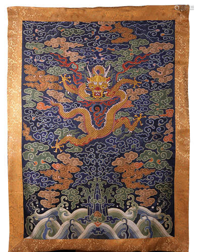 CHINESE EMBROIDERY TAPESTRY OF DRAGON