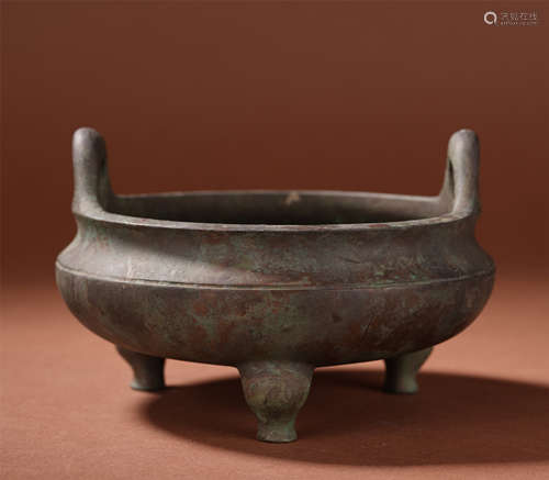 CHINESE BRONZE TRIPLE FEET ROUND CENSER