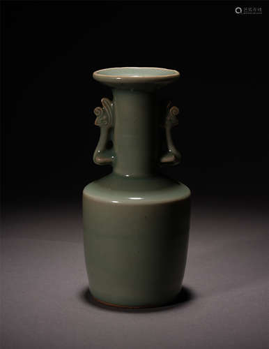 CHINESE PORCELAIN CELADON GLAZE BELL SHAPED VASE