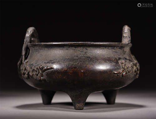 CHINESE BRONZE TRIPLE FEET CENSER