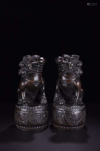 CHENXIANG WOOD LIONS IN PAIR