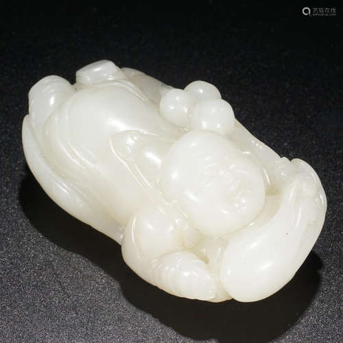 A HETIAN JADE ORNAMENT OF LOTUS LEAF&FIGURE SHAPED