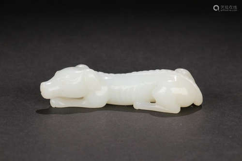 A HETIAN JADE FORTUNE PUPPY ORNAMENT